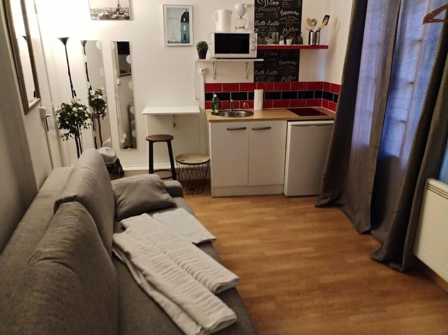 Studio Rue De La Sante Parigi Esterno foto
